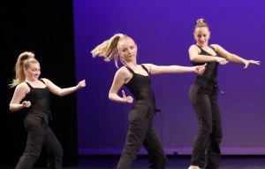 Window Dance Ensemble spreads love from the stage